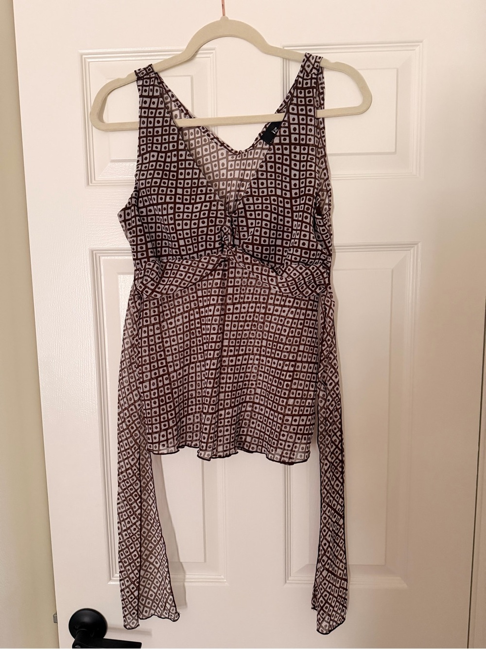 Geometric Print Sleeveless V-Neck Women's Top - Brown